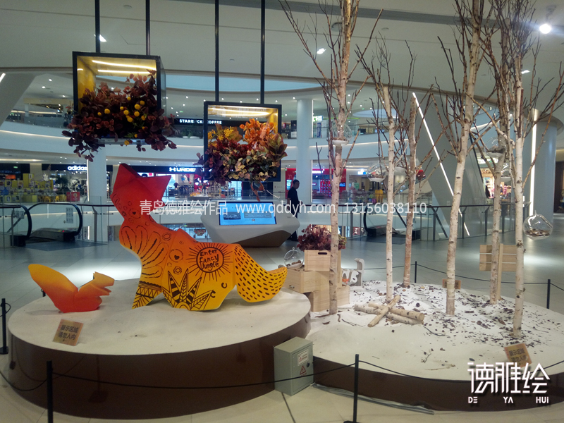 青岛玻璃钢雕塑松鼠与狐狸